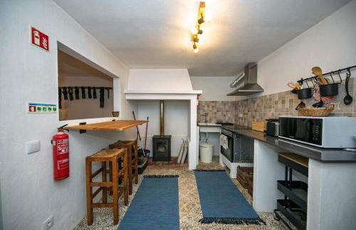 Cá Ficamos - T1 Hortacasa Portugal - Foto 5