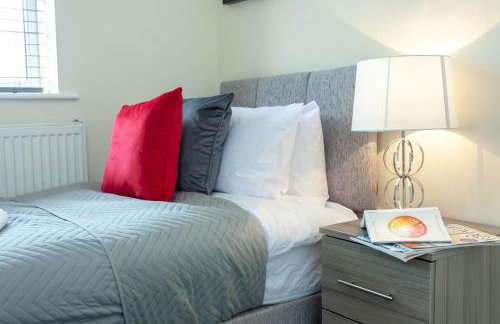 4 bed home, driveway parking ideally located in Latchford, Warrington - Executive St Marys House - Foto 30