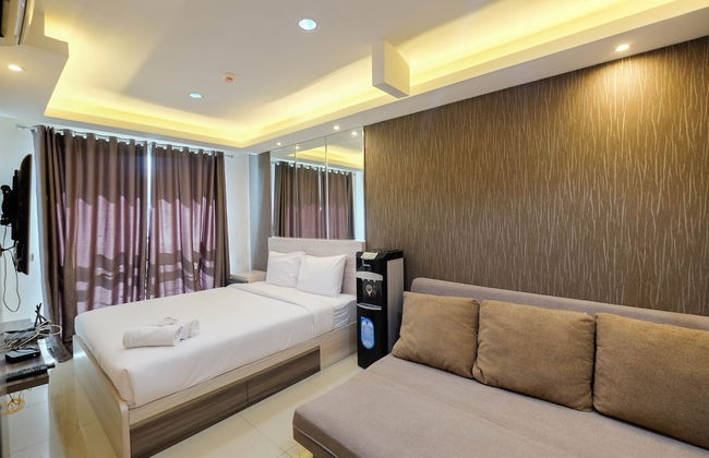 Modern And Comfy 1Br Apartment At Woodland Park Residence - Foto 1