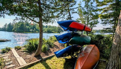 Lake Life Waterfront Cabin NEW - Foto 1