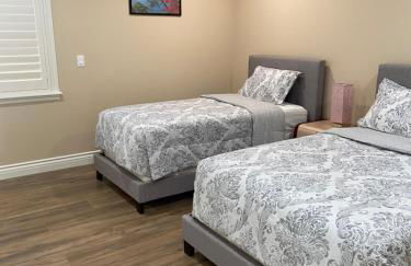 New! Cozy Gated 3BR, 2BA Vacation Home - Foto 17