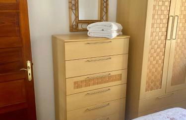 Spacious characterful villa with spectacular views in quiet rural setting. - Foto 25