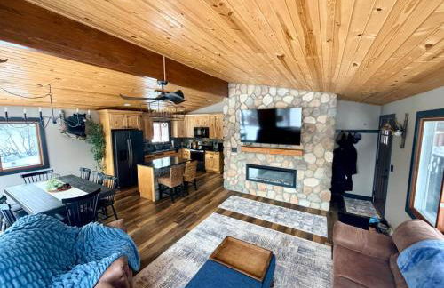 Paddler's Paradise Cabin with Direct Trail Access! - Foto 9