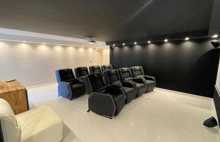 ULTIMATE LUXURY DREAM VILLA with 7 BEDROOMS, GYM, SPA and INFINITY POOL - Photo 60