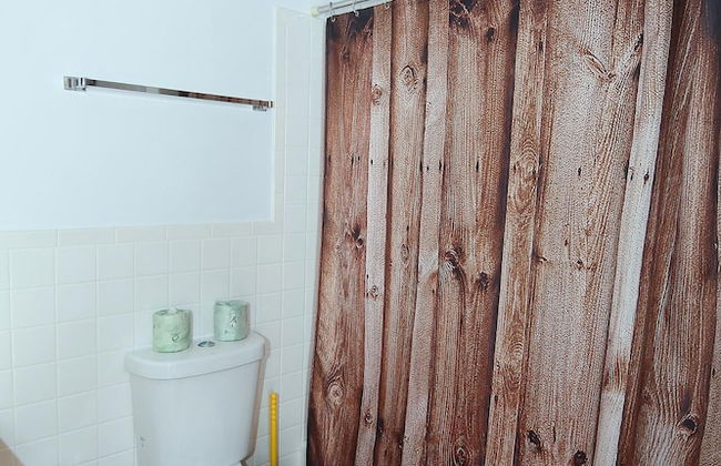 Serendipity - Large 5BR With a Hot Tub - Photo 16