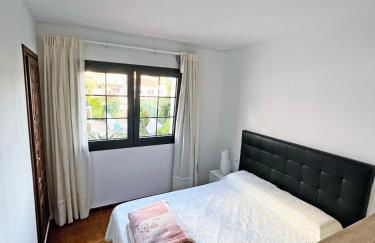 Apartamento en la Escala con piscina y parking - Foto 12