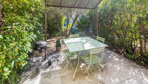 2 Bedroom Cozy Home In Saint-Laurent-De-La-Ca - Foto 2