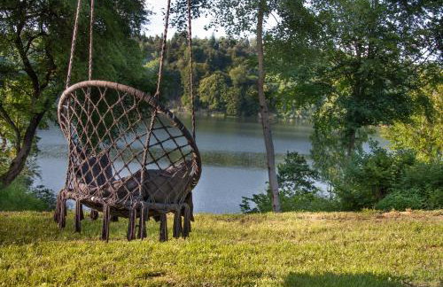 Brama Sanu - z prywatną linią brzegową Jeziora Solińskiego - pomosty - pontony - basen sezonowy - Foto 56