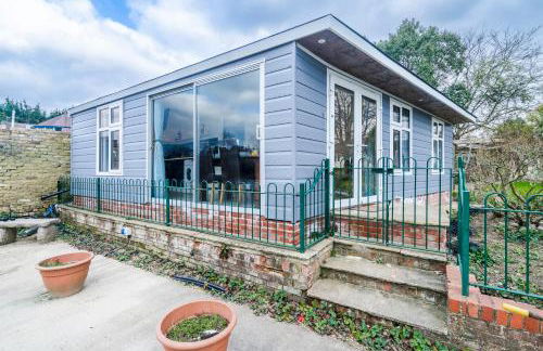 RIVER RETREAT- near Holloway U, Thorpe Park and Heathrow airport - Foto 67