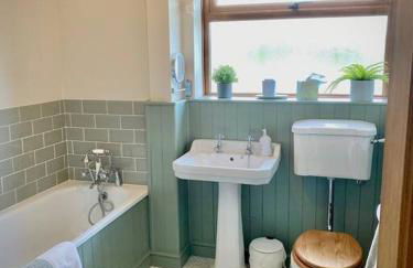 Cosy 3-bedroom home with garden and log burner. - Foto 16