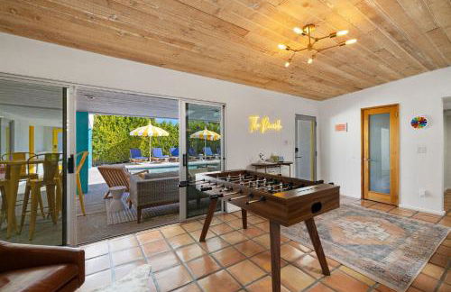 The Ricardo! Mid-Century Villa with Saltwater Pool - Foto 46