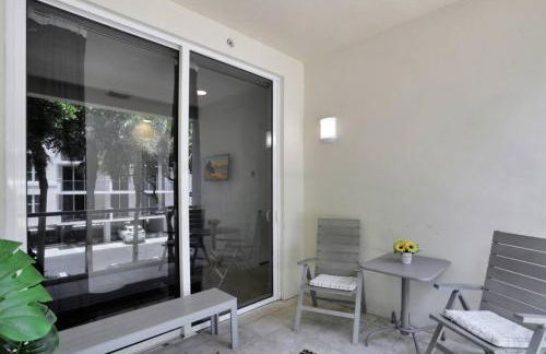 Coastal Condo Deerfield Beach Retreat 3 bed 2 bath - Photo 39