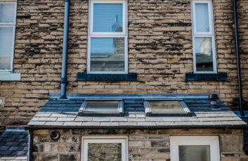 Sleeps 5 - 3 Bedrooms - walk to the square hosted Happy Valley cast - Foto 57