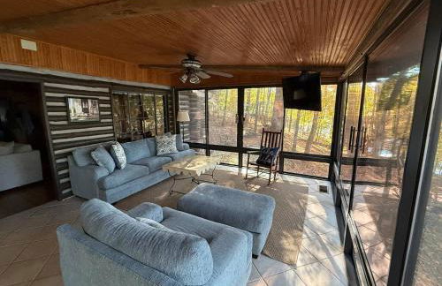 Blue Fish Cabin – Your Lakeside Getaway Awaits - Foto 7