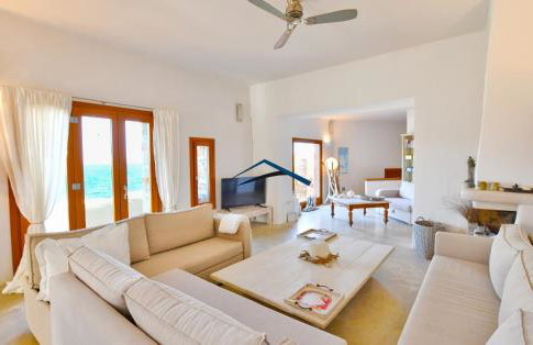 The Charming Waterfront Retreat, with a swimming pool & direct access to the sea, ideal for large families, or a group of friends - Foto 27