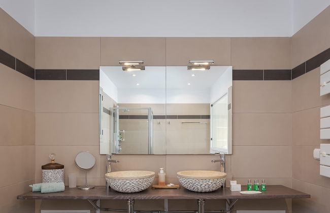 Aphea Retreat Villa - Photo 37