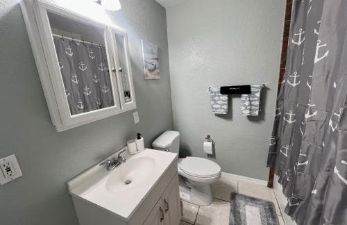 Spacious Lake Retreat for Families - Foto 13