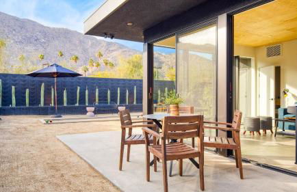 Blackhaus Suites by AvantStay – Modern Comfort in Downtown Palm Springs - Foto 12