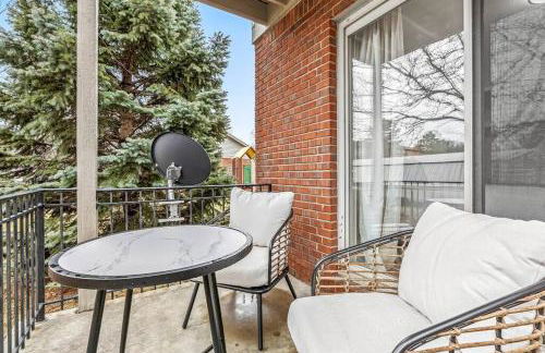 Cozy 2BR Condo in Great Location - King Bed - Foto 3