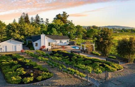 Chic Sonoma Oasis w Pool Bocce Hot Tub Minutes to Downtown - Foto 42