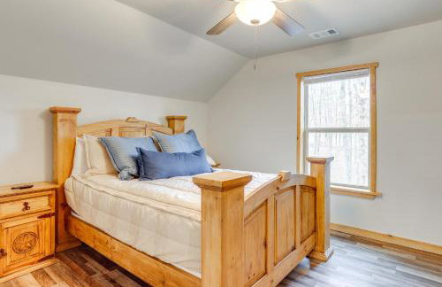 Greers Ferry Lake Access and Deck Group Getaway! - Foto 25