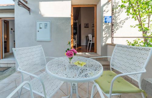 Apartmani Bugenvilija - Foto 1