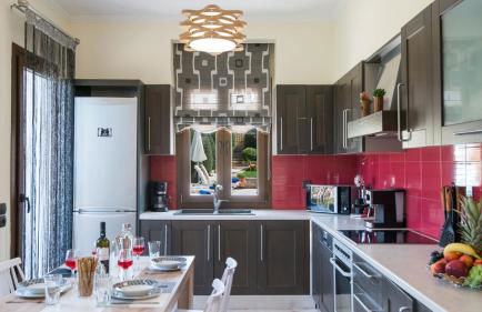 Elmyra Villa, Heated Pool & Walking to beach, By ThinkVilla - Foto 20