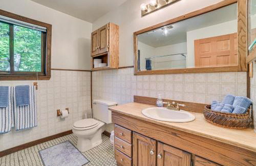 Pet-friendly Lakefront Gaylord Home with Dock! - Foto 13