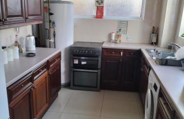 33SM Dreams Unlimited Serviced Accommodation- Staines - Heathrow - Foto 55