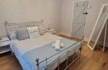 Bee Cottage - Photo 8