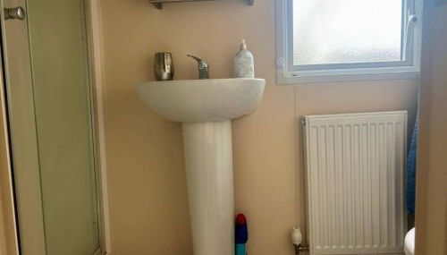 Caravan in Holcot - Sleeps 6 - Maximum 6 people - Maximum 4 adults per booking -Pet Friendly - Foto 3