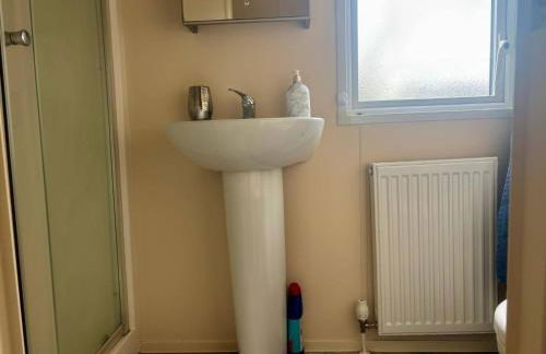 Caravan in Holcot - Sleeps 6 - Pet Friendly - Foto 3