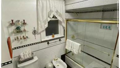 Charming Victorian Home in the Heart of White Plains - Foto 4