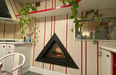 Péniche Amadeus conviviale et cosy , proche de Disney et de Paris - Foto 24