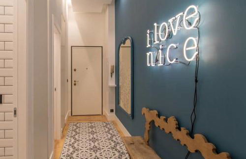 COURS SALEYA Renovated 3 Bedrooms 1 min to Beach Air Conditioning - Foto 14