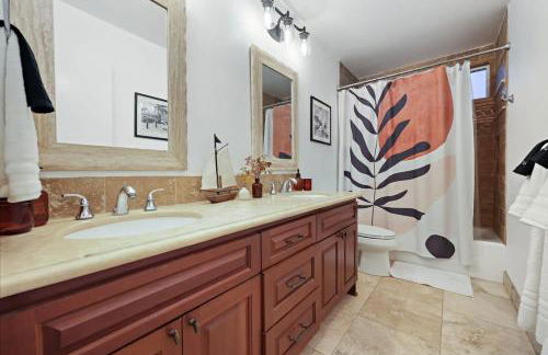 Hot Tub with A View and Large Back Deck & Game Room - Foto 14