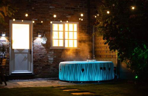 Stylish 2 Bedroom Cottage With Hot Tub And Parking - Foto 7