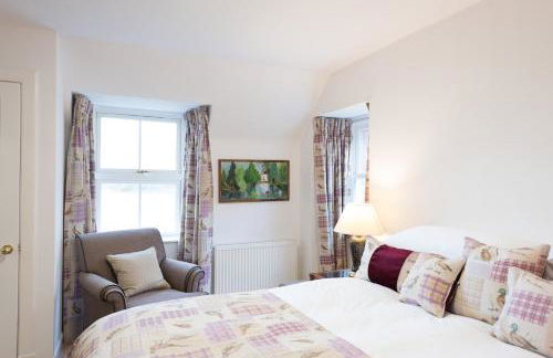 Balloan House - Photo 11