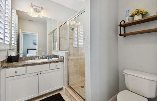 Tampa Private Large House, Game Room & Backyard - Sleeps 12, 4bdr, 3bth, Quiet Community, Near Everything in Tampa & St Pete - Foto 70