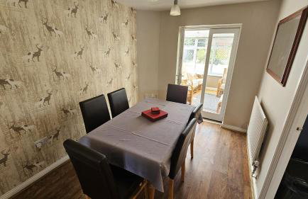 Quiet 3 bed semi with off street parking - Foto 43