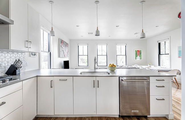 Rooftop Deck 5 Mins to Downtown - Photo 13