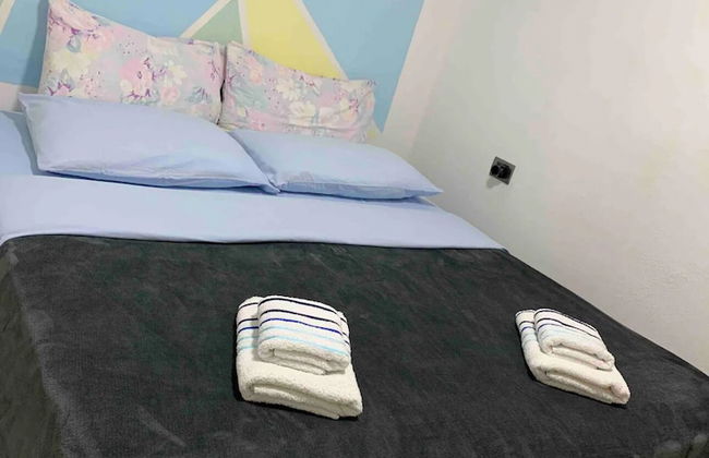 Entire unit near beach access to garden - Photo 2