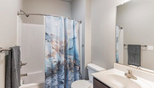 Modern Stay Near Jack Trice Stadium - Walk to ISU - Foto 4