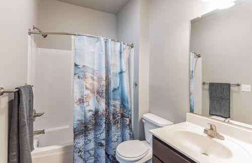 Modern Stay Near Jack Trice Stadium - Walk to ISU - Foto 4