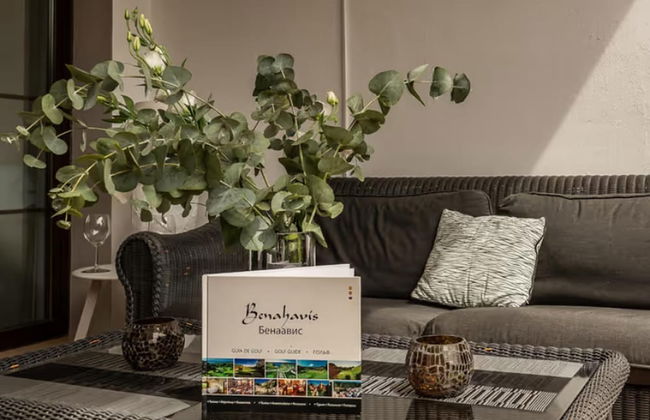 2 Bedrooms - Sleeps 4 - Garden and Pool With View - Photo 2