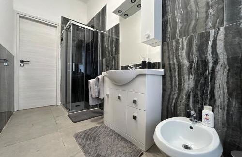 Metro Bengasi sotto casa, Turin top - Foto 24