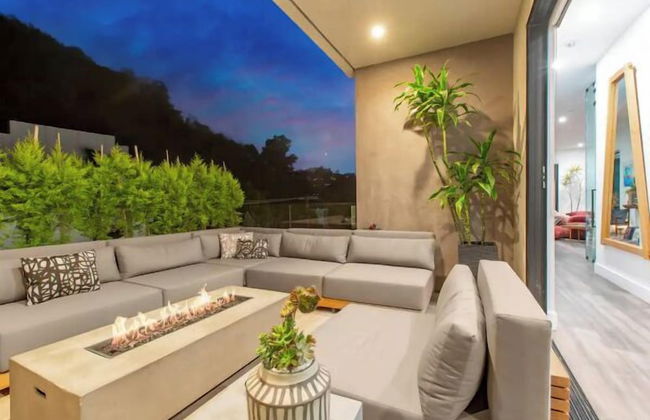 Willow Glen - Hollywood Hills Multi-level Villa With Theater & Pool - Photo 67