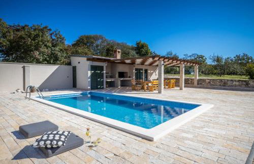 Villa Oliveto with pool - Photo 4