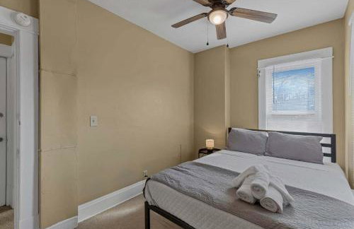 Your Central Columbus Retreat Awaits 5 BR 2 Bath - Foto 18