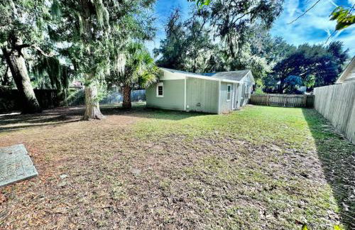 3 Min Walk to Starbucks. Pet Yes - Photo 47